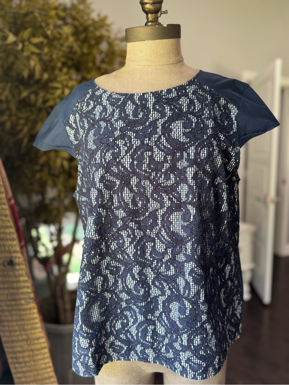 Brooks Brothers Navy Lace-Overlay Cap Sleeve Blouse size XL